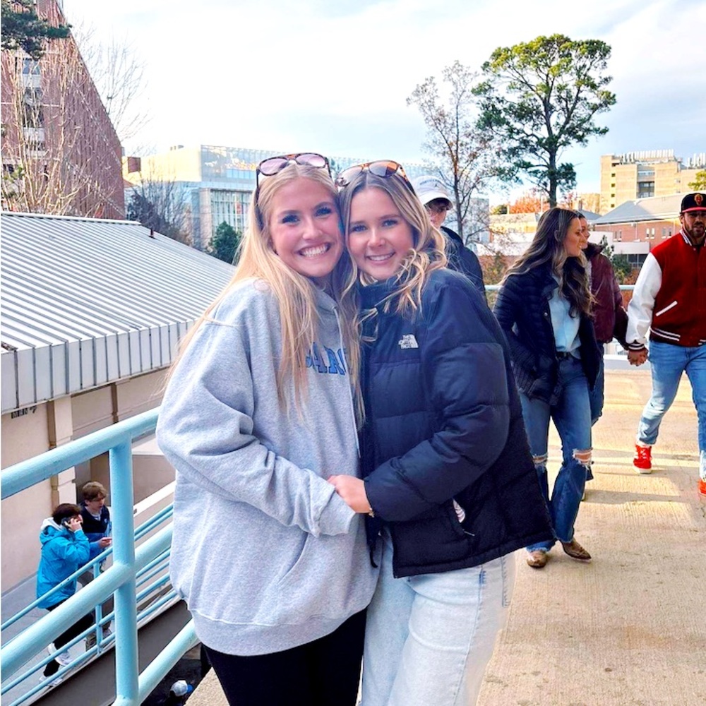 Meet your Posher, Camille